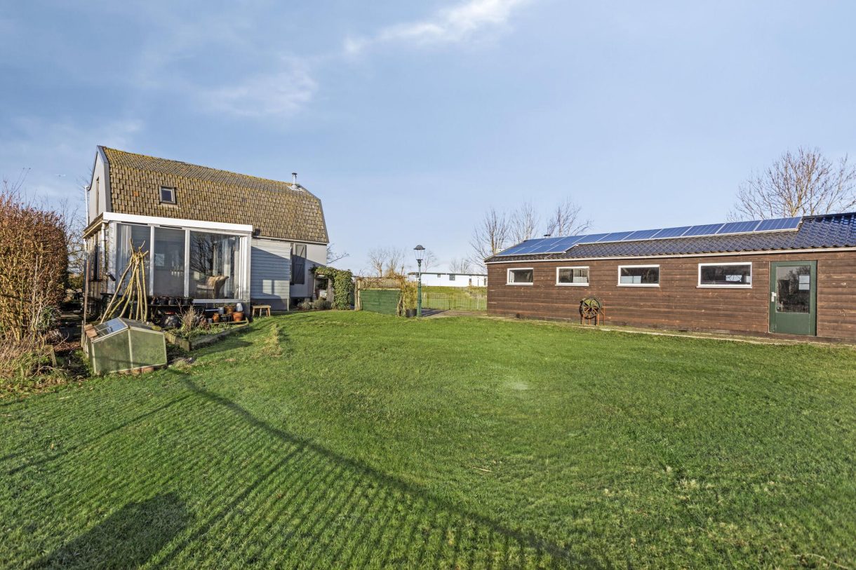 Te koop: Foto Woonhuis aan de Nauernasche Vaartdijk 7 in Westzaan