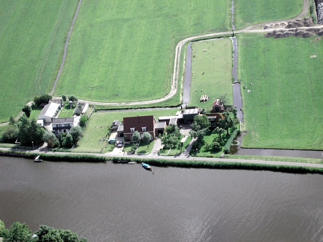 Te koop: Foto Woonhuis aan de Nauernasche Vaartdijk 7 in Westzaan