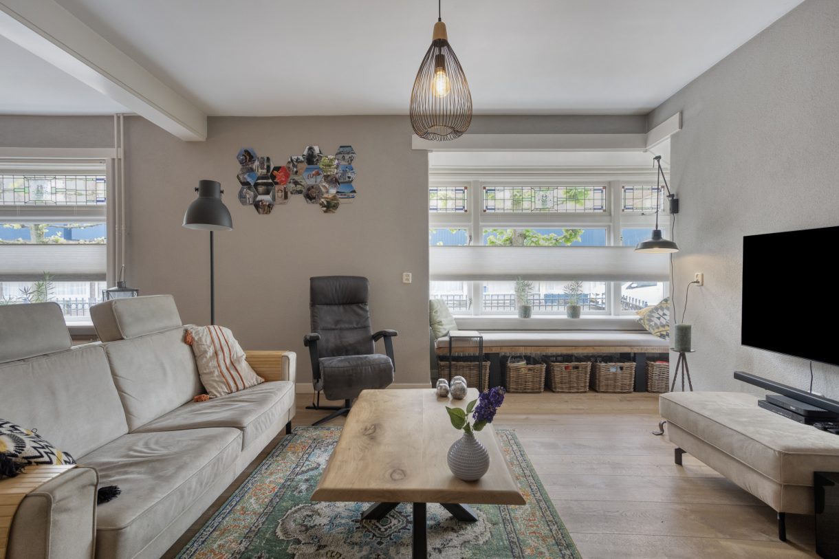 Te koop: Foto Woonhuis aan de Kerkstraat 13 in Woubrugge