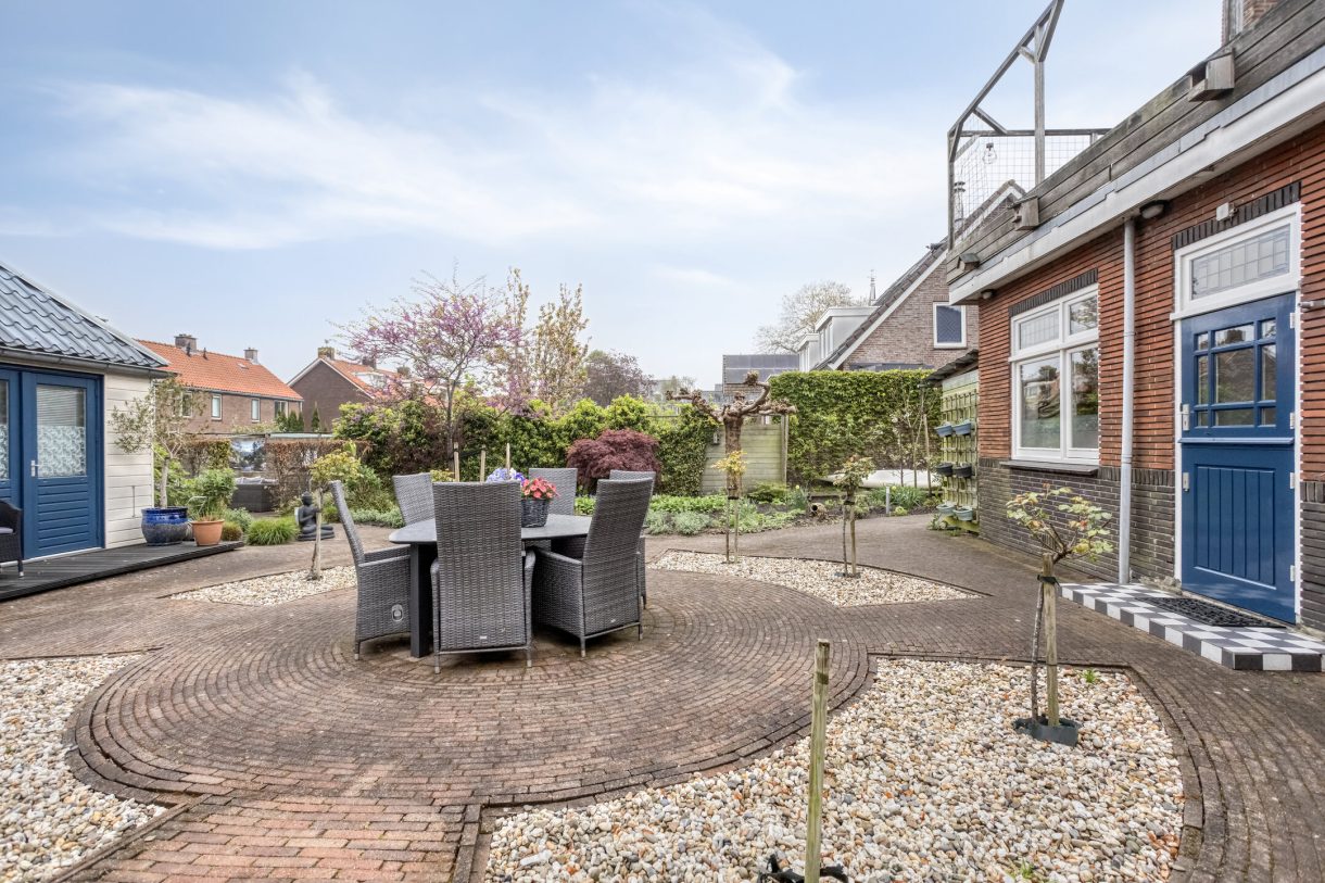 Te koop: Foto Woonhuis aan de Kerkstraat 13 in Woubrugge