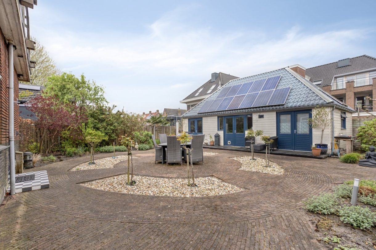 Te koop: Foto Woonhuis aan de Kerkstraat 13 in Woubrugge