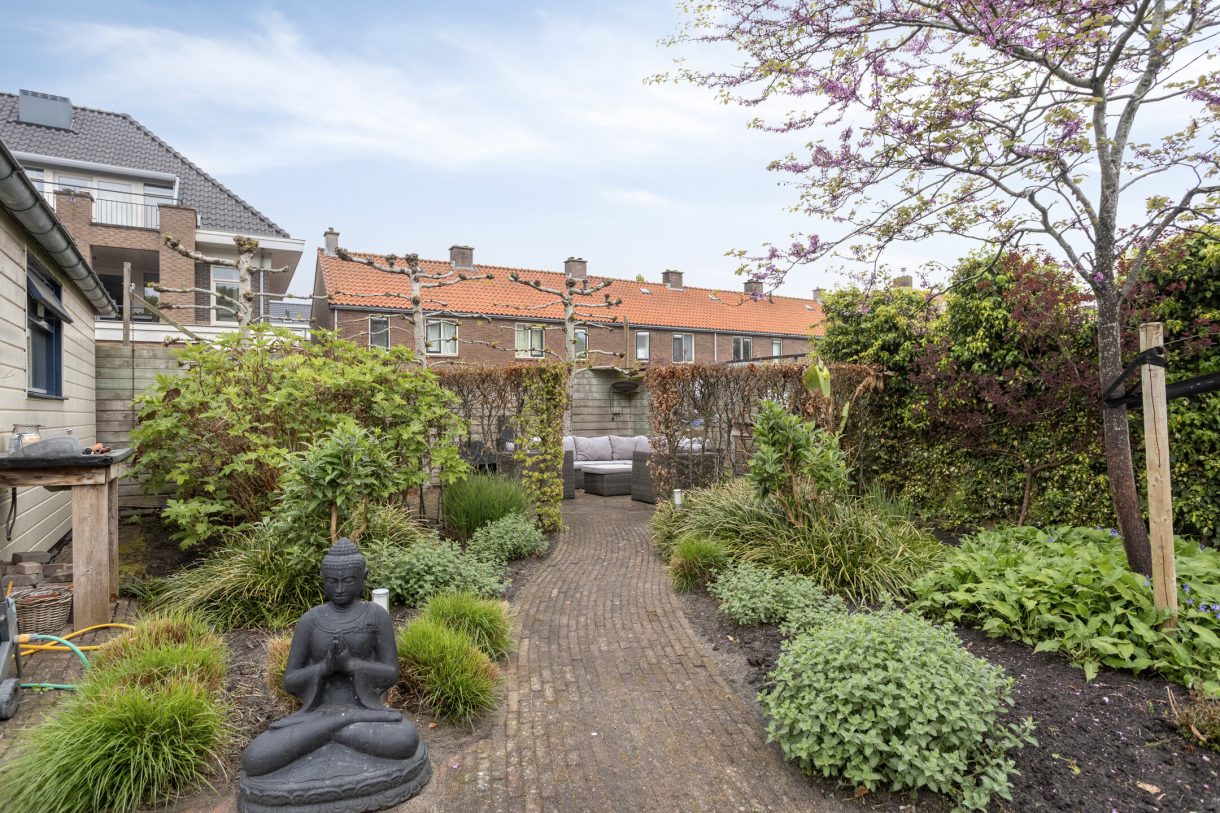 Te koop: Foto Woonhuis aan de Kerkstraat 13 in Woubrugge