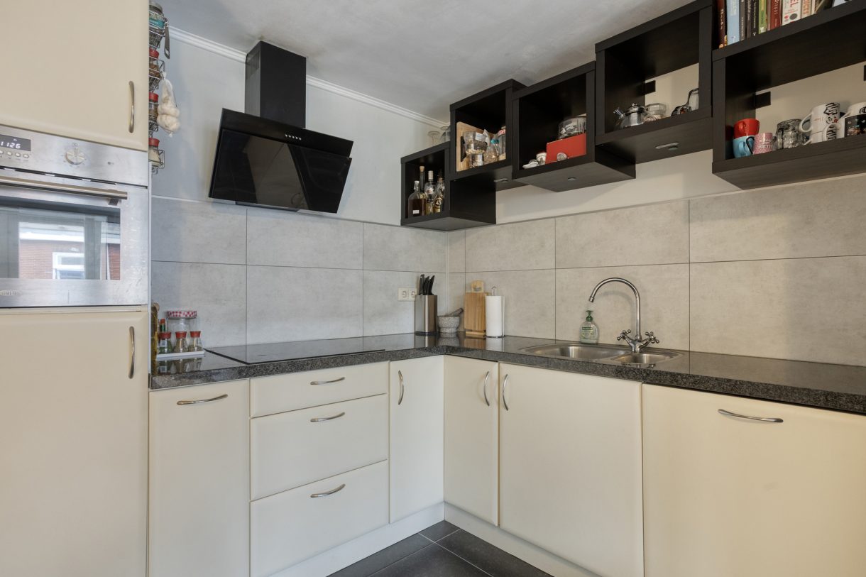 Te koop: Foto Woonhuis aan de Kerkstraat 13 in Woubrugge