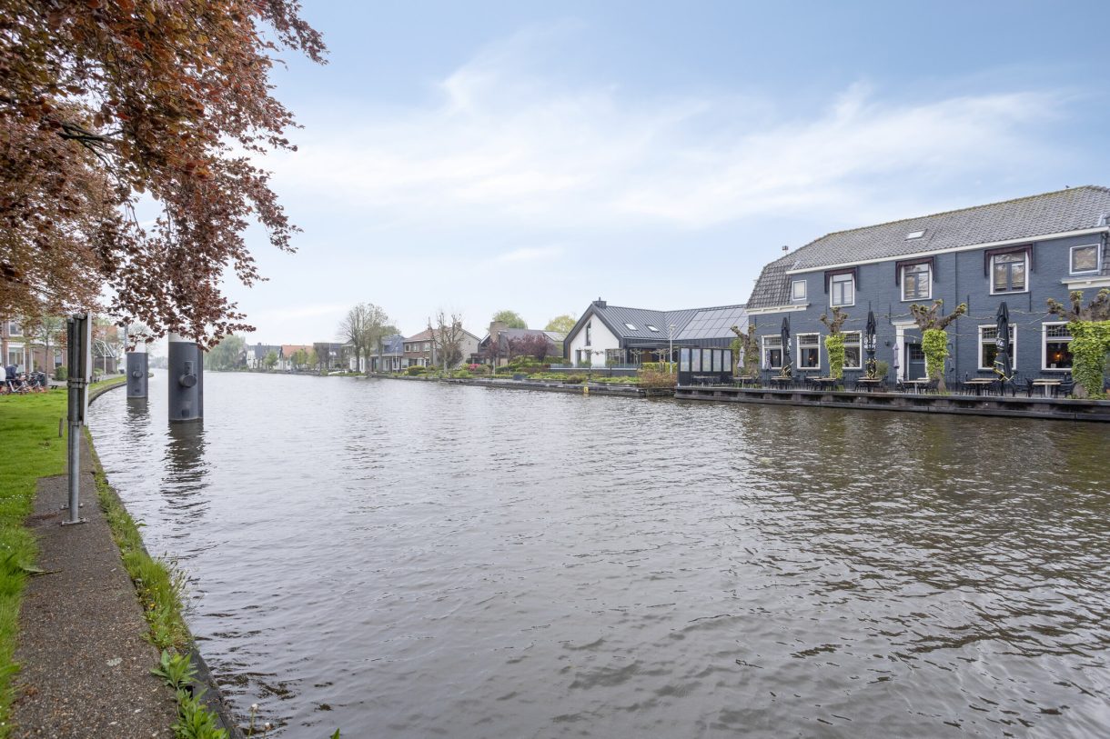 Te koop: Foto Woonhuis aan de Kerkstraat 13 in Woubrugge