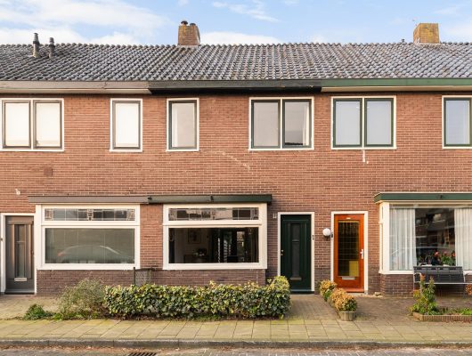 Hoofdfoto van Woerden Dahliastraat 18