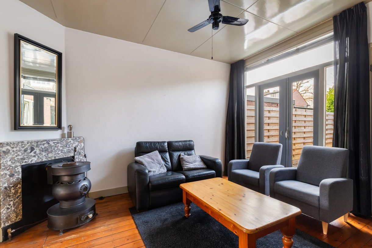 Te koop: Foto Woonhuis aan de Dahliastraat 18 in Woerden