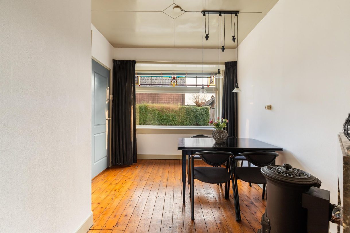 Te koop: Foto Woonhuis aan de Dahliastraat 18 in Woerden