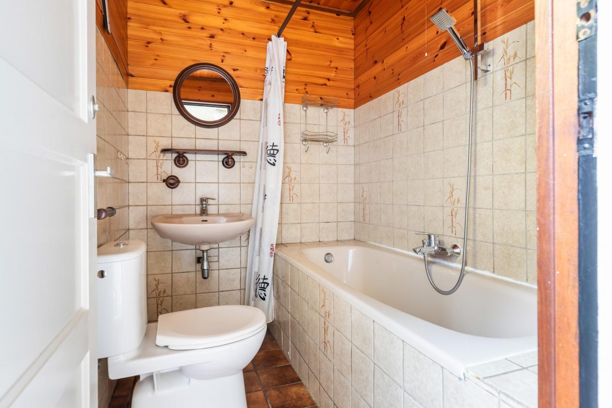 Te koop: Foto Woonhuis aan de Dahliastraat 18 in Woerden