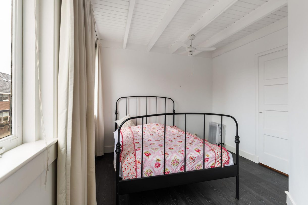 Te koop: Foto Woonhuis aan de Dahliastraat 18 in Woerden