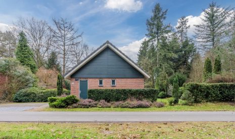 Te koop: Foto Woonhuis aan de Hof van Halenweg 2-346 in Hooghalen