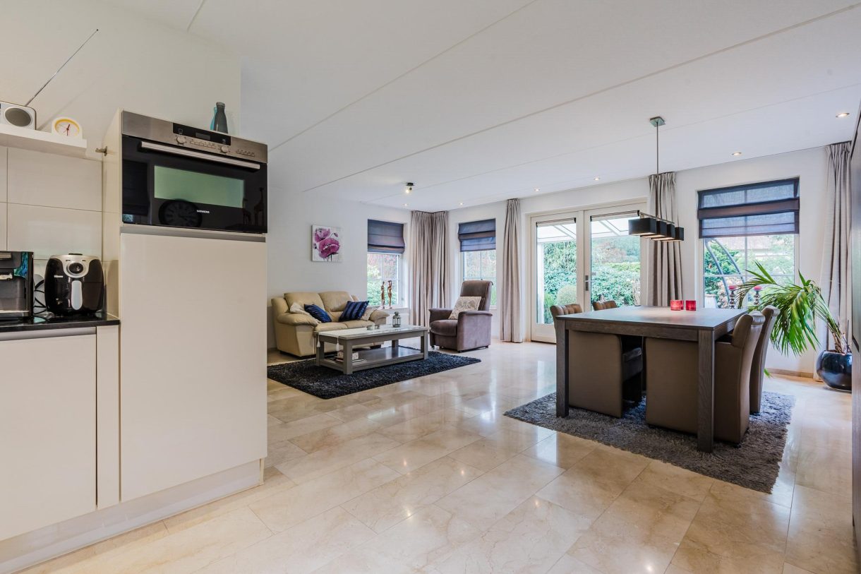 Te koop: Foto Woonhuis aan de Hof van Halenweg 2-346 in Hooghalen