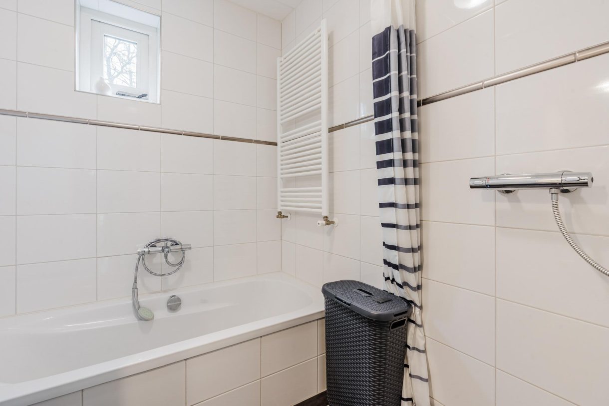 Te koop: Foto Woonhuis aan de Hof van Halenweg 2-346 in Hooghalen