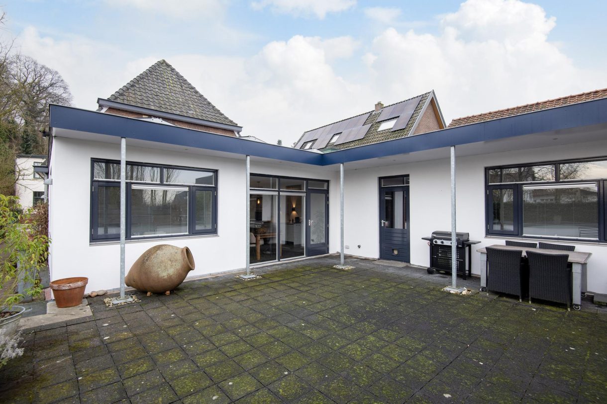 Te koop: Foto Woonhuis aan de Rijksstraatweg 235 in Beek