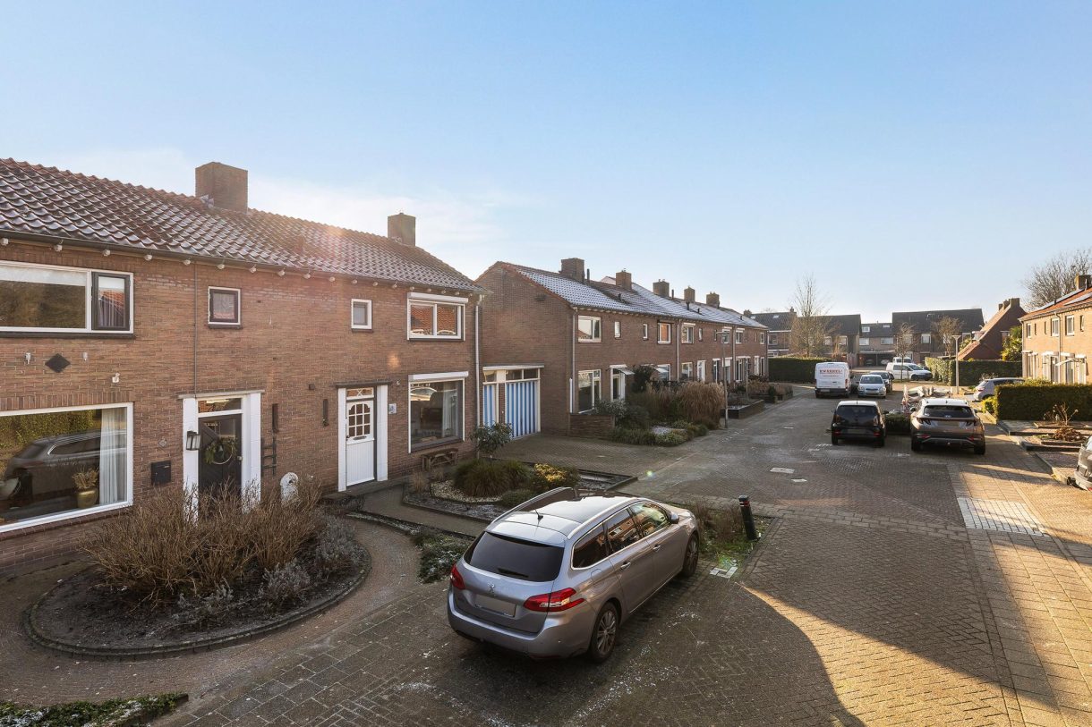 Te koop: Foto Woonhuis aan de Leeuwerikstraat 13 in Hattemerbroek