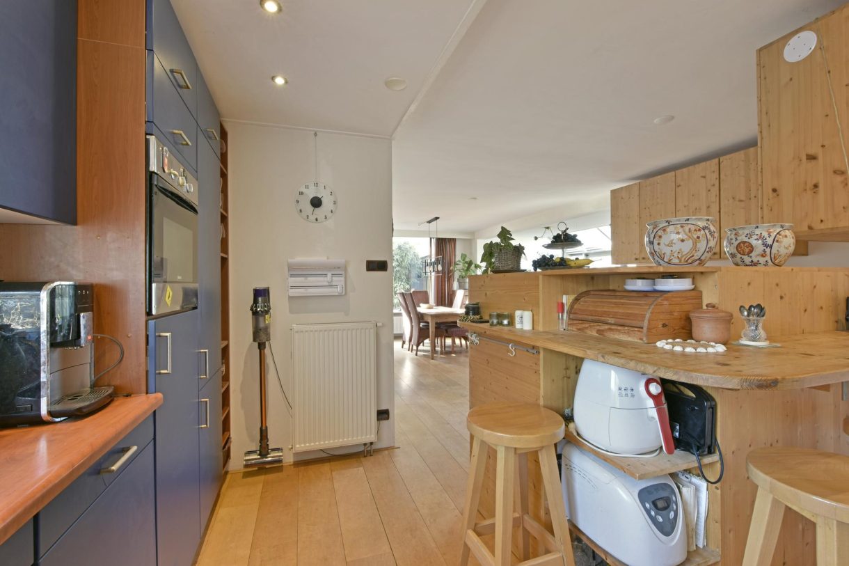 Te koop: Foto Woonhuis aan de Kerkvaartsweg 4 in Aarlanderveen