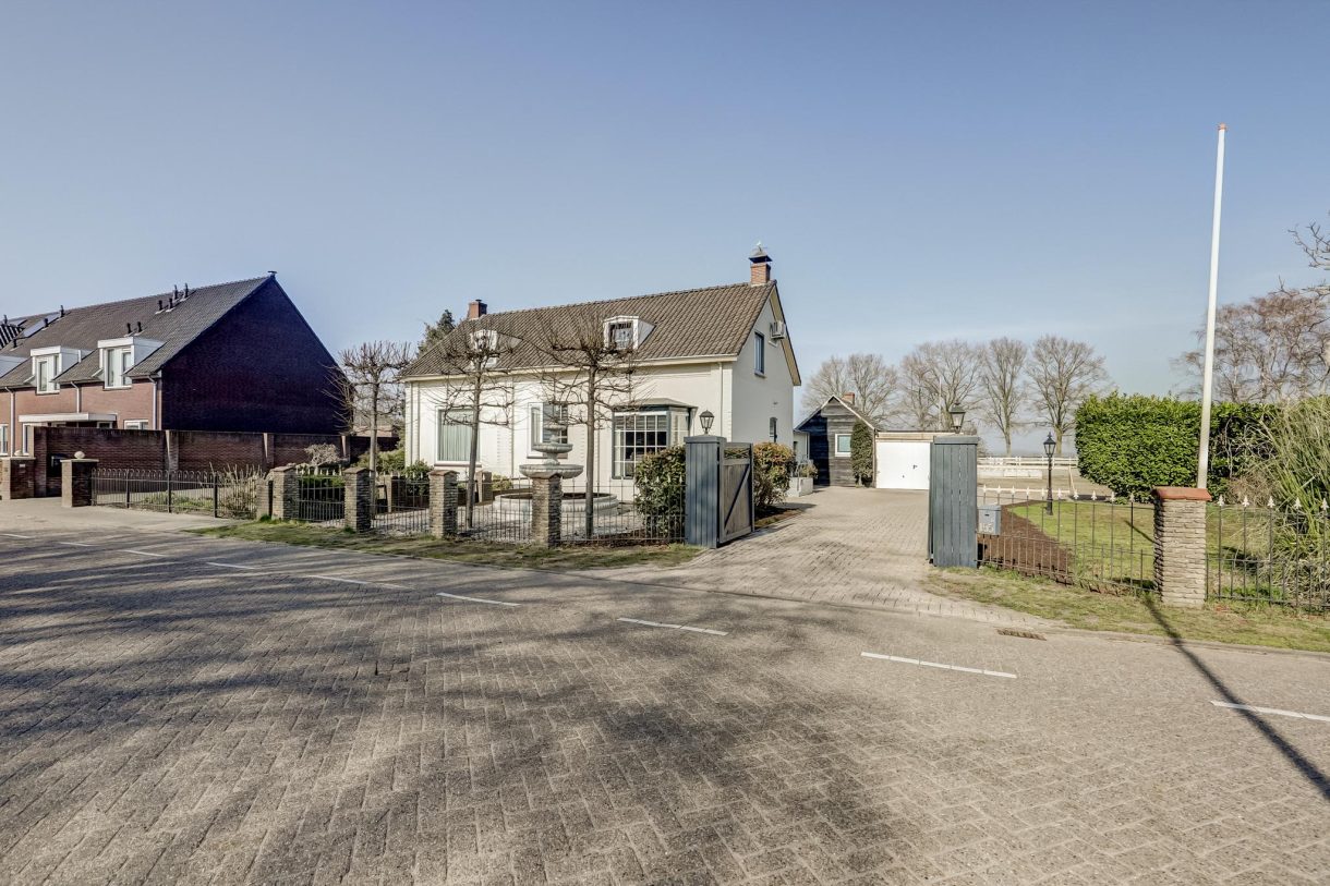 Te koop: Foto Woonhuis aan de Provincialeweg 155A in Oosteind