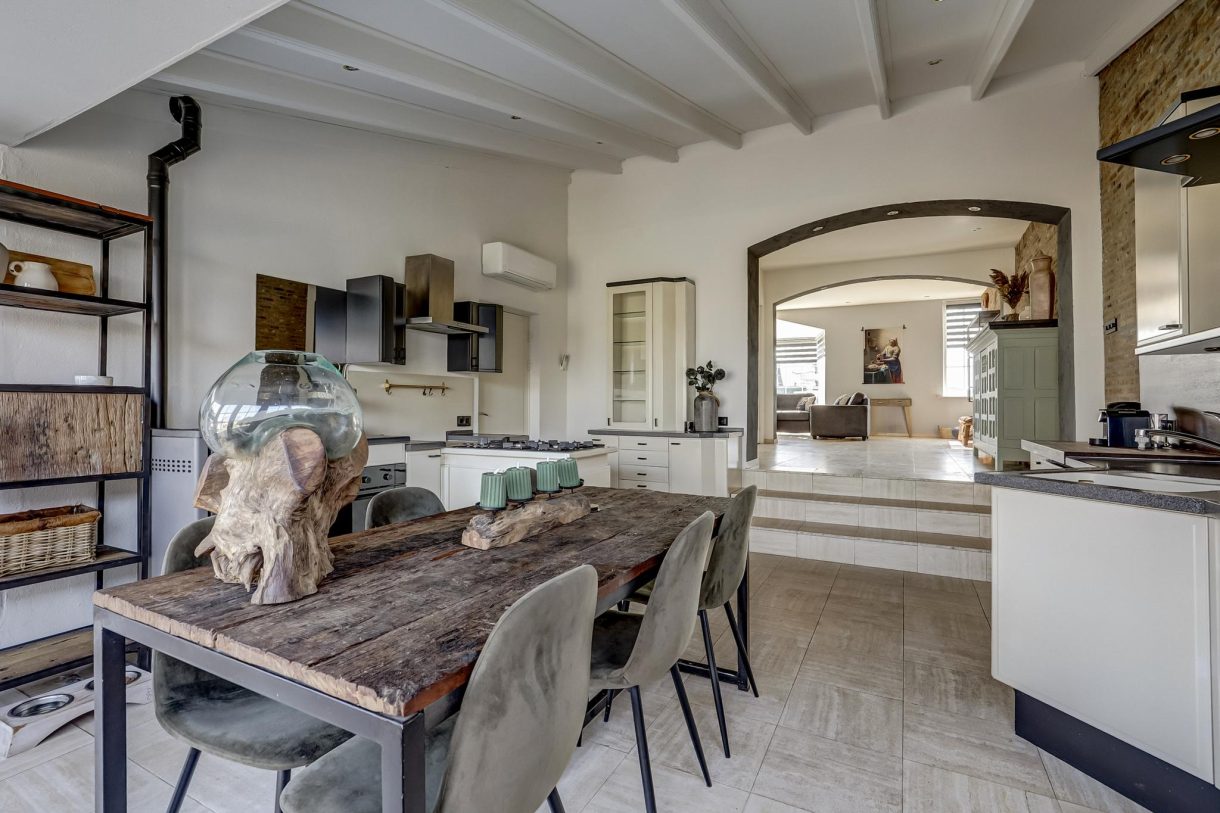 Te koop: Foto Woonhuis aan de Provincialeweg 155A in Oosteind