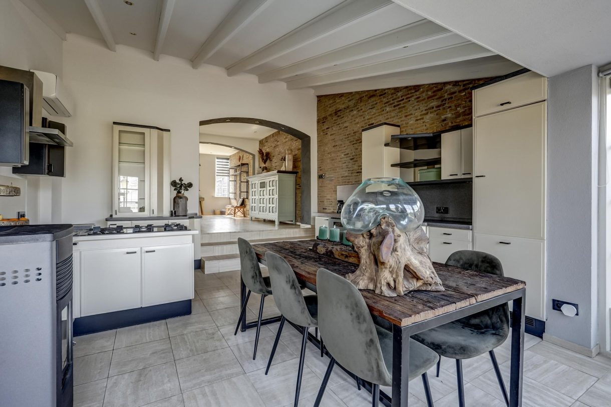 Te koop: Foto Woonhuis aan de Provincialeweg 155A in Oosteind