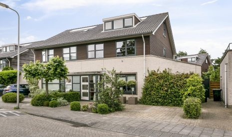 Te koop: Foto Woonhuis aan de Kroeskarperlaan 36 in Voorhout