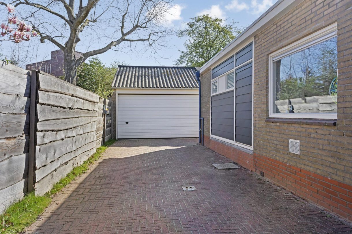 Te koop: Foto Woonhuis aan de Van Panhuyslaan 30 in Leek