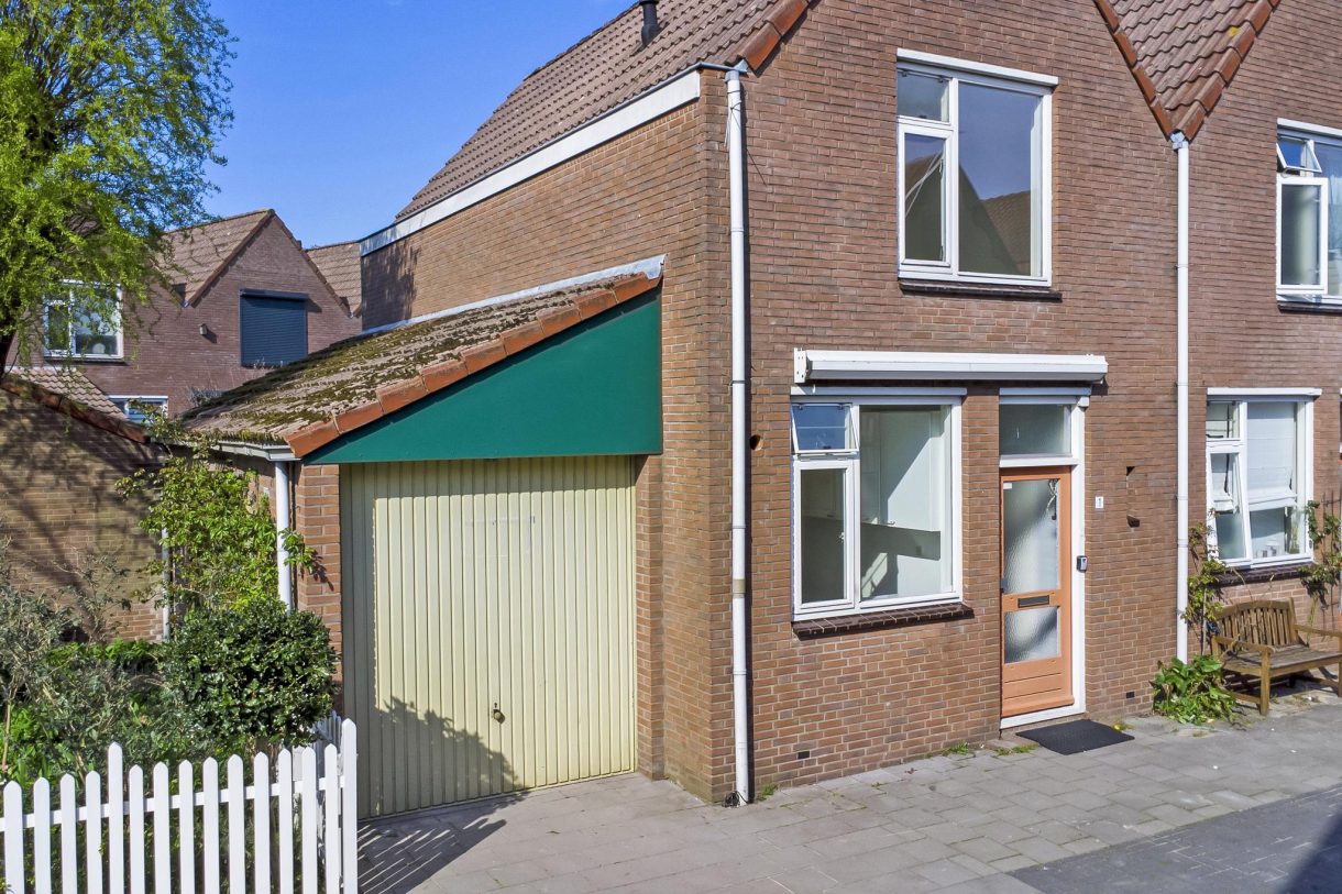 Te koop: Foto Woonhuis aan de Konijnenpad 1 in Zaandam