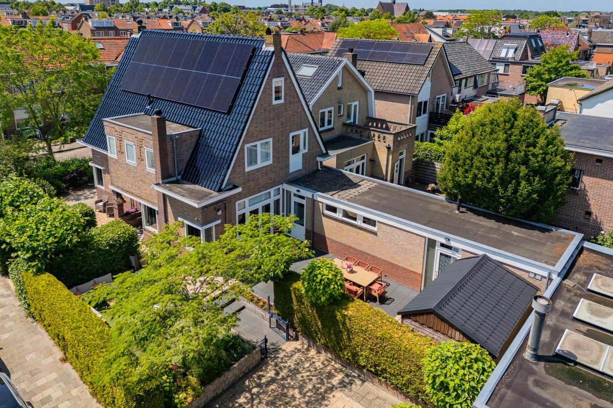 Te koop: Foto Woonhuis aan de van Speykstraat 1 in Lisse