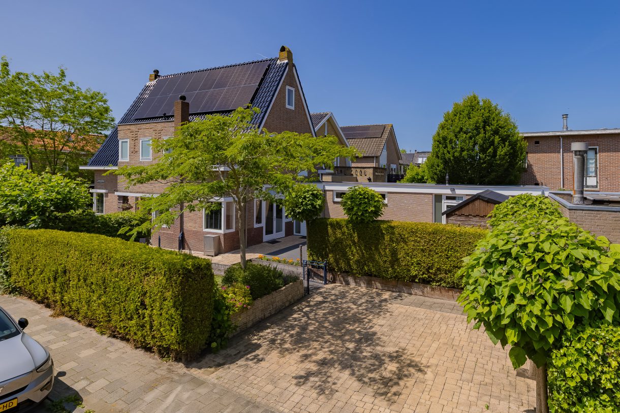 Te koop: Foto Woonhuis aan de van Speykstraat 1 in Lisse