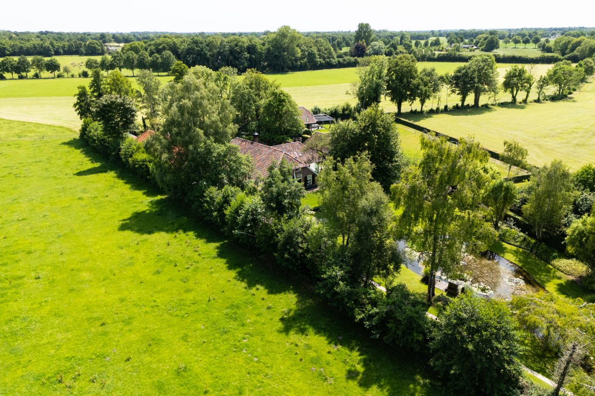 Te koop: Foto Woonhuis aan de Apenhorsterweg 2 in De Heurne