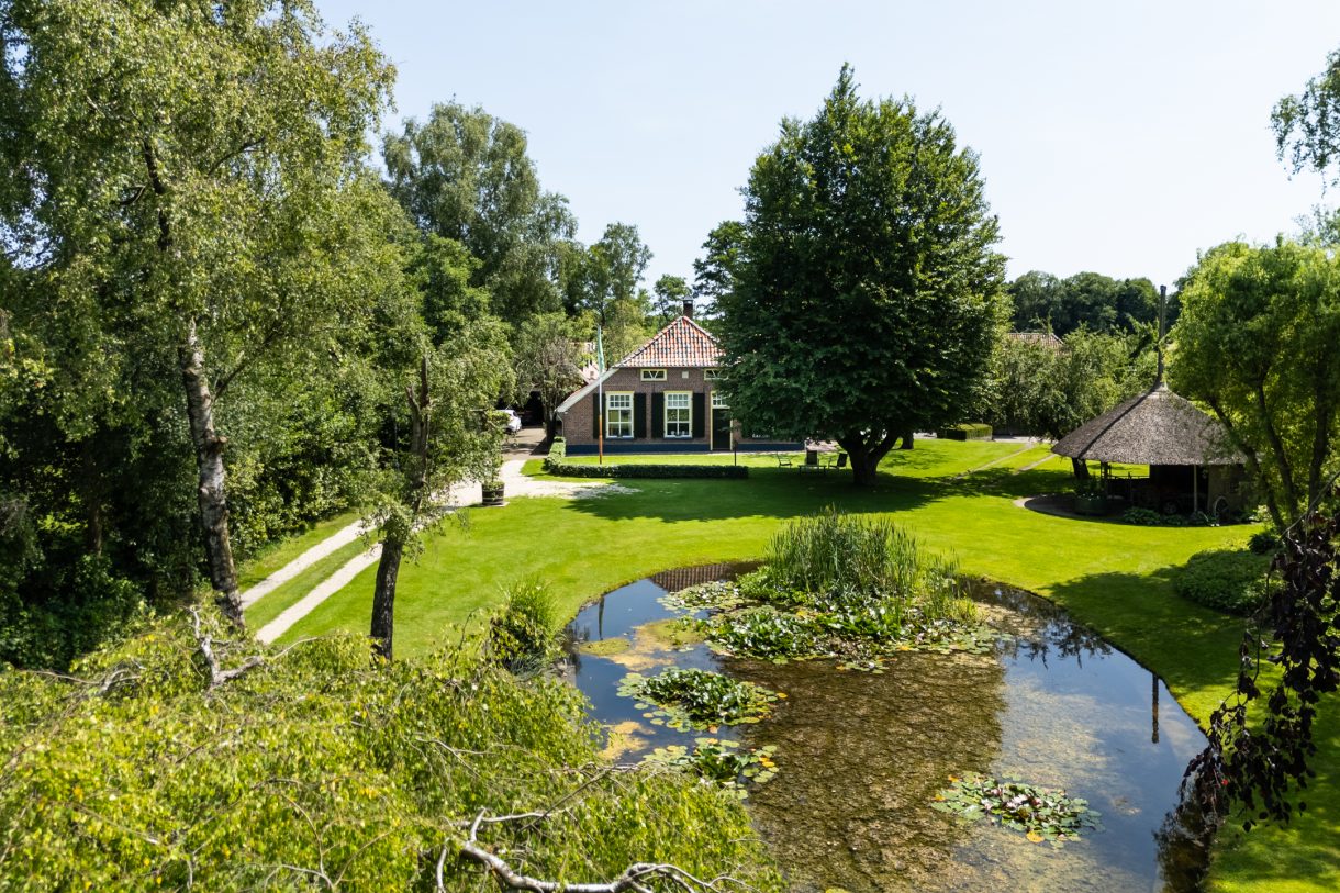 Te koop: Foto Woonhuis aan de Apenhorsterweg 2 in De Heurne