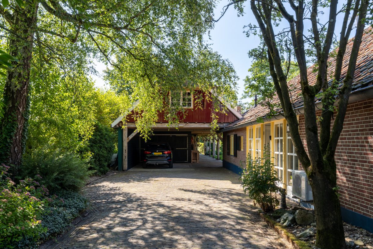 Te koop: Foto Woonhuis aan de Apenhorsterweg 2 in De Heurne