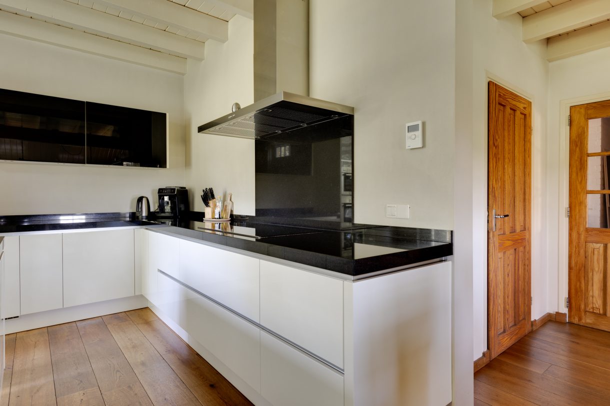 Te koop: Foto Woonhuis aan de Apenhorsterweg 2 in De Heurne