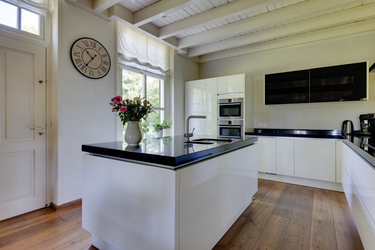 Te koop: Foto Woonhuis aan de Apenhorsterweg 2 in De Heurne