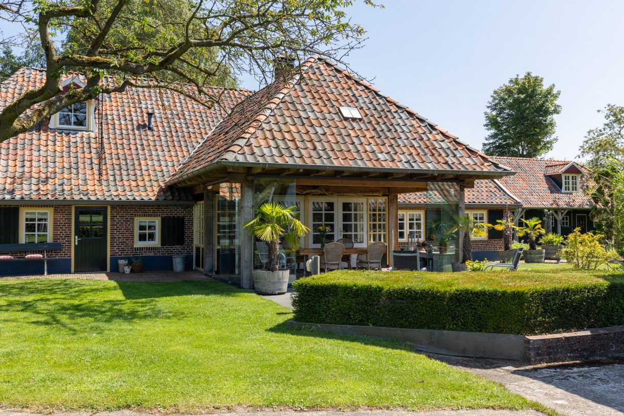 Te koop: Foto Woonhuis aan de Apenhorsterweg 2 in De Heurne