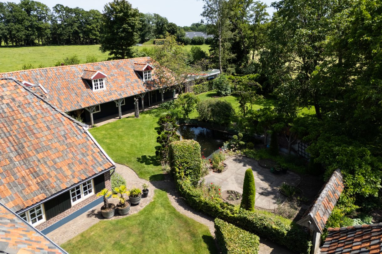 Te koop: Foto Woonhuis aan de Apenhorsterweg 2 in De Heurne