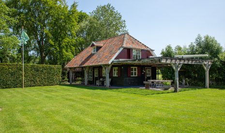 Te koop: Foto Woonhuis aan de Apenhorsterweg 2 in De Heurne