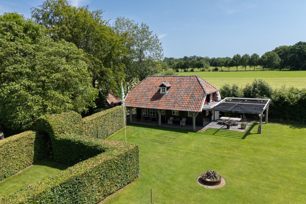 Te koop: Foto Woonhuis aan de Apenhorsterweg 2 in De Heurne