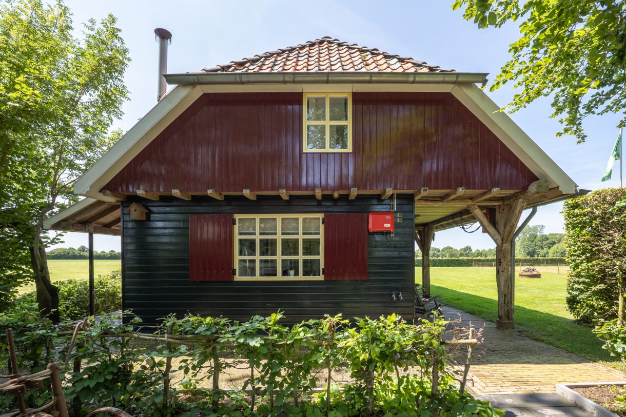 Te koop: Foto Woonhuis aan de Apenhorsterweg 2 in De Heurne