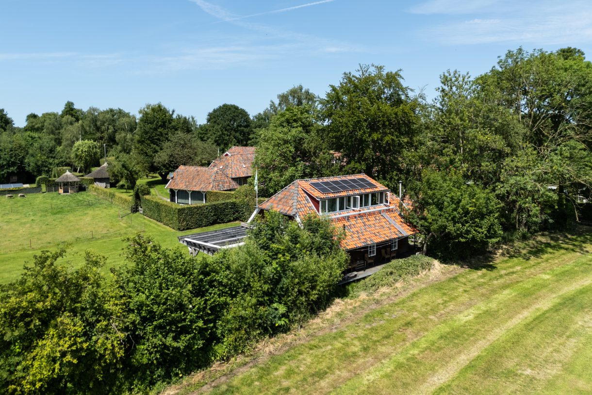 Te koop: Foto Woonhuis aan de Apenhorsterweg 2 in De Heurne