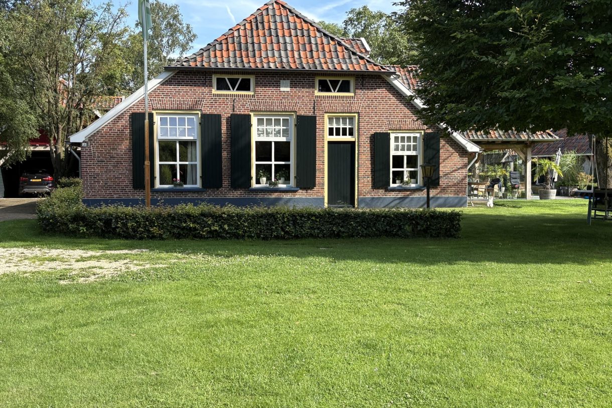 Te koop: Foto Woonhuis aan de Apenhorsterweg 2 in De Heurne