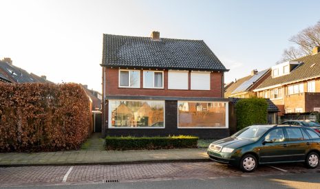 Hoofdfoto van Hengelo Begoniastraat 4