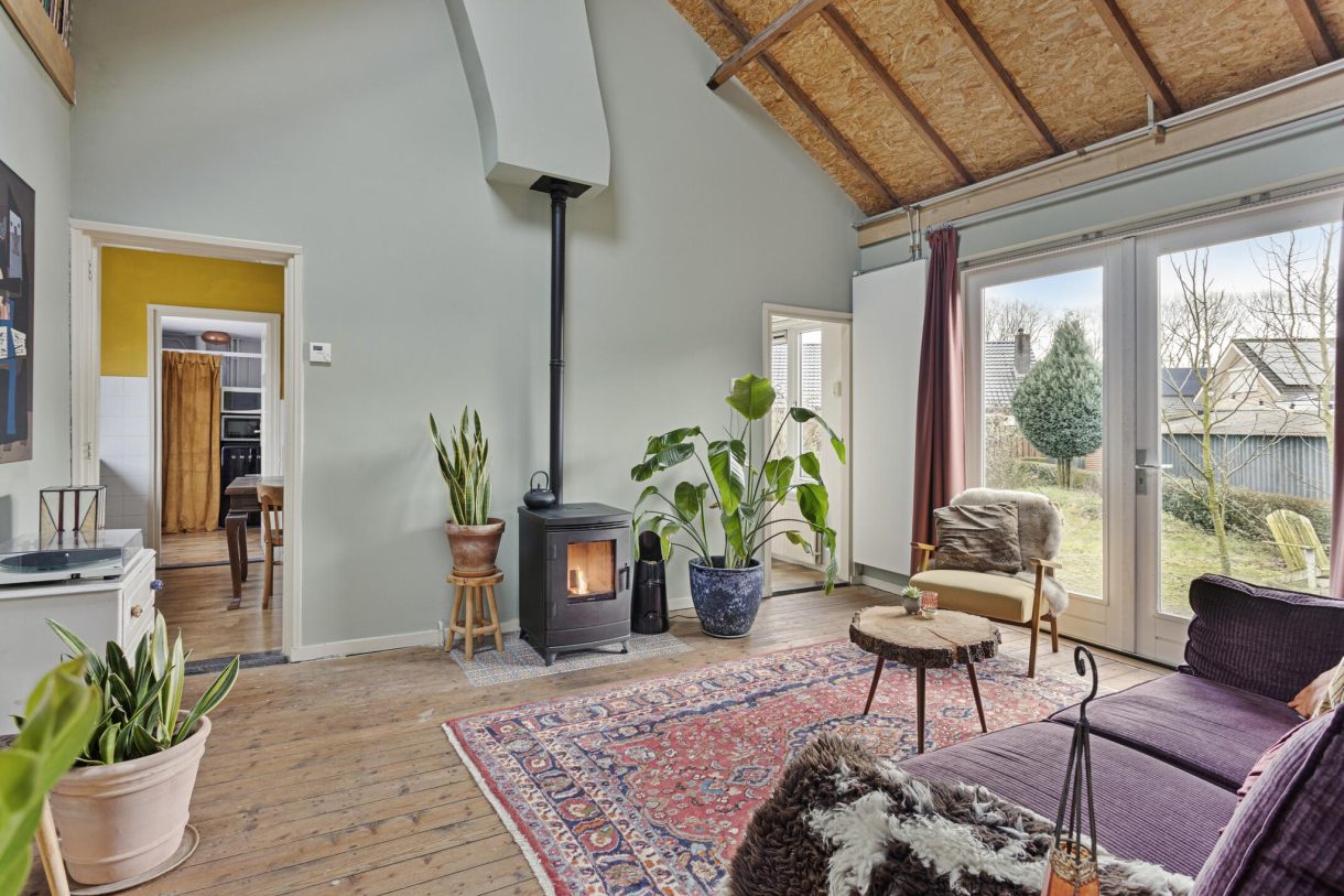 Te koop: Foto Woonhuis aan de Pastoor van Houtstraat 12 in Odiliapeel