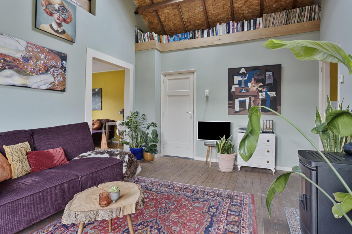 Te koop: Foto Woonhuis aan de Pastoor van Houtstraat 12 in Odiliapeel