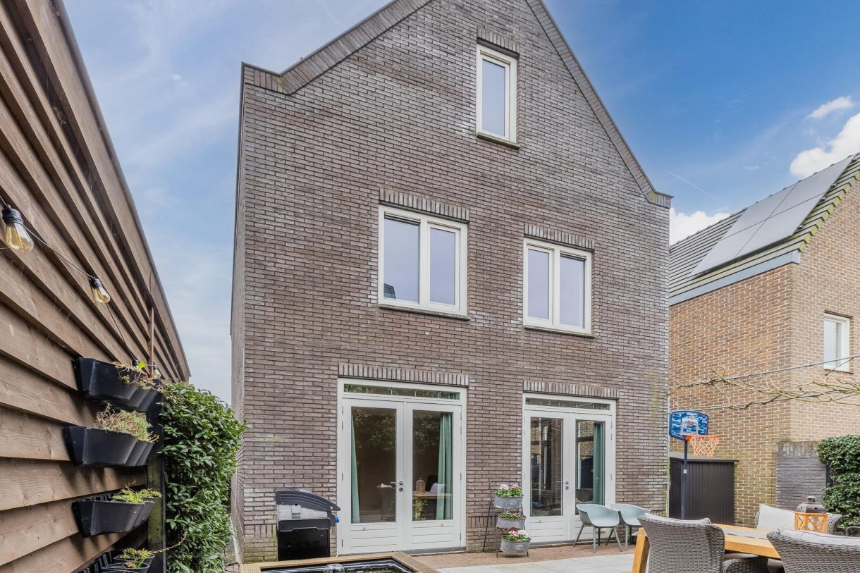 Te koop: Foto Woonhuis aan de Jan de Beijerhof 4 in Loenen aan de Vecht