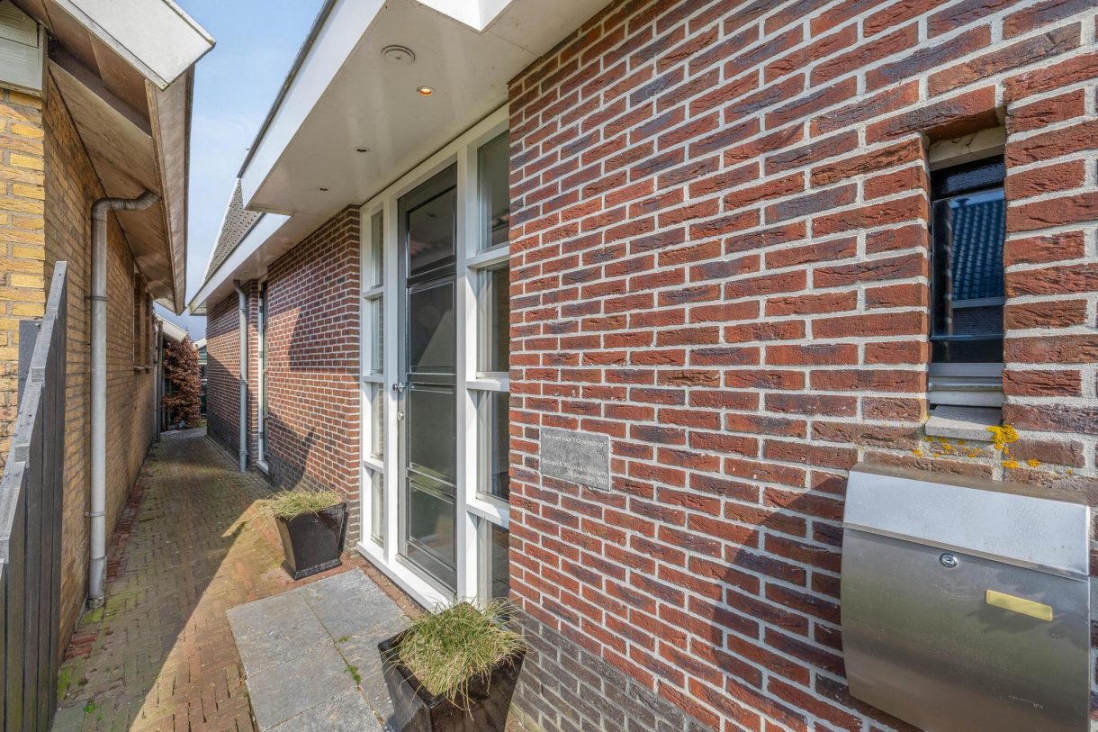 Te koop: Foto Woonhuis aan de Oosteinde 33 in Wormer