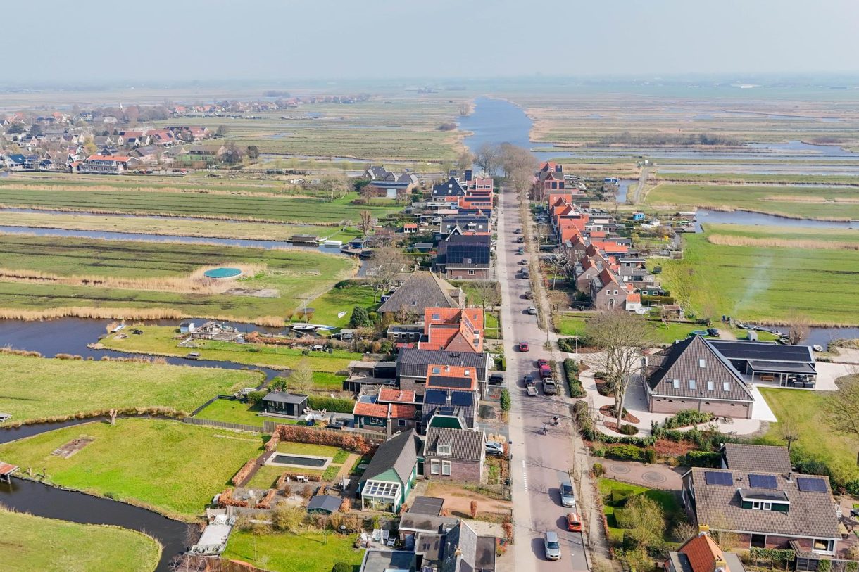 Te koop: Foto Woonhuis aan de Oosteinde 33 in Wormer