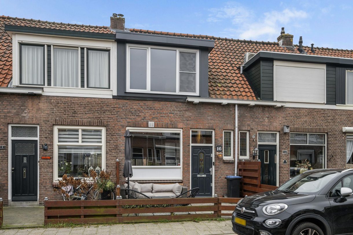 Te koop: Foto Woonhuis aan de Begoniastraat 16 in Vlaardingen