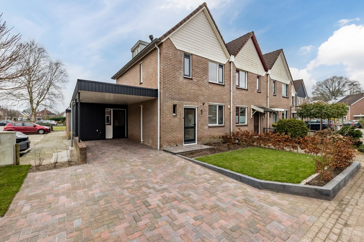 Te koop: Foto Woonhuis aan de Speenkruid 1 in Beilen