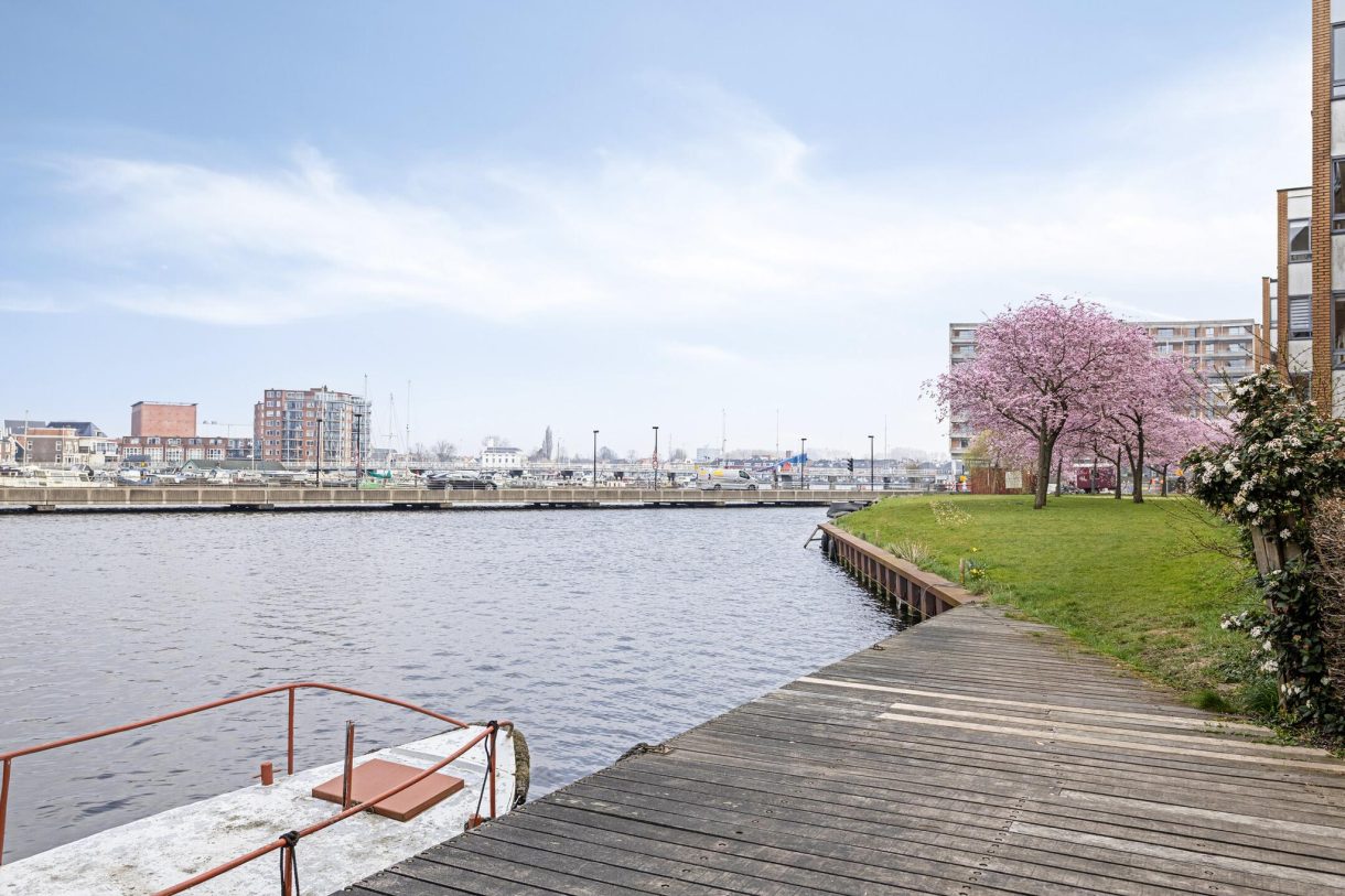 Te koop: Foto Appartement aan de Justpier 104 in Zaandam