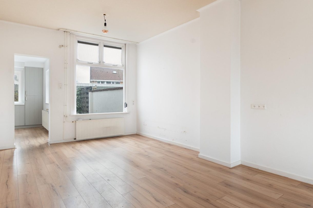 Te koop: Foto Woonhuis aan de Utrechtsestraatweg 84 in Woerden