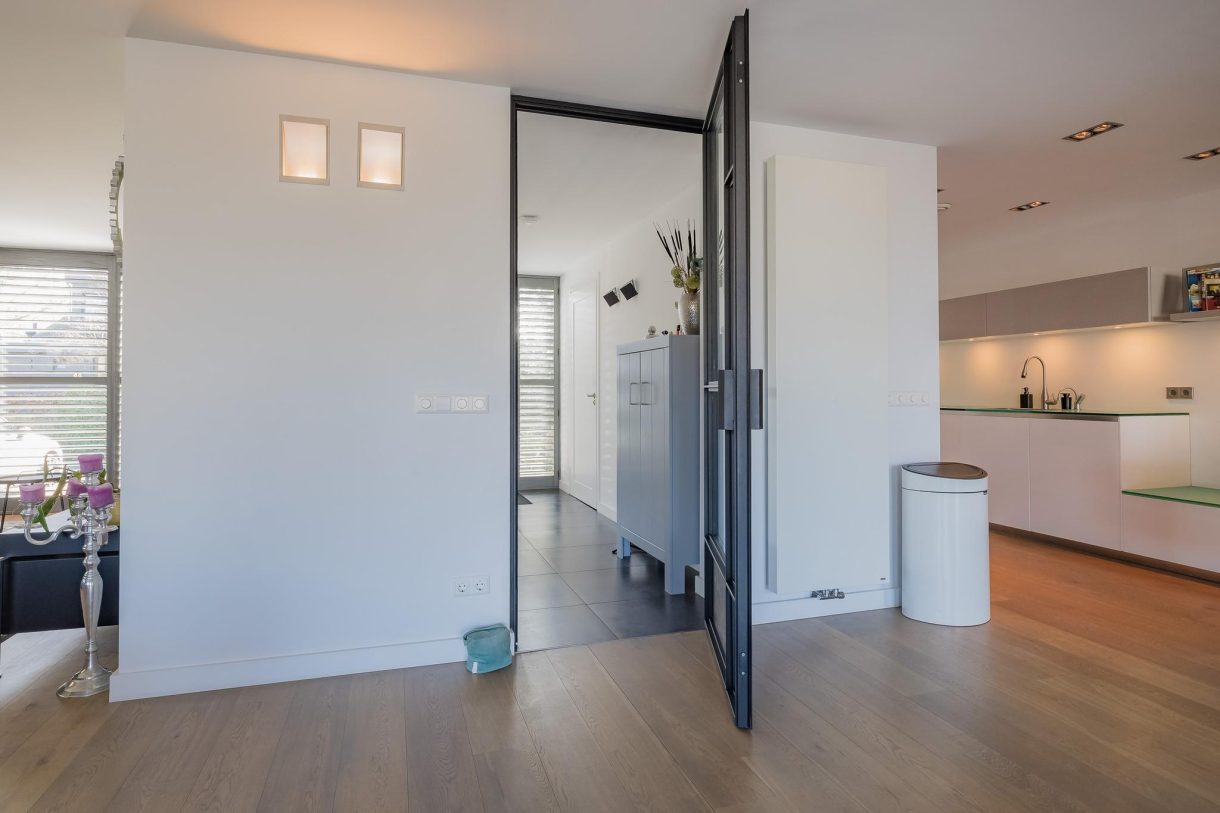 Te koop: Foto Woonhuis aan de Meerewijck 25 in Leimuiden